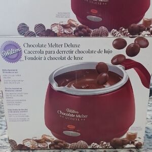 Wilton Chocolate Melter in Deep Red